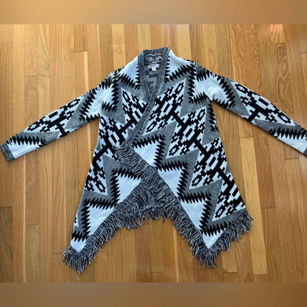 Bundle 🌺 of 3 for $25 Sweaters